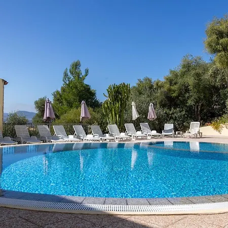 Cozy In Beautiful Sardinia Apartament Badesi